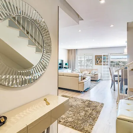 Charming 3-bedroom Townhouse In Aloha Pueblo With Breathtaking Views Marbella