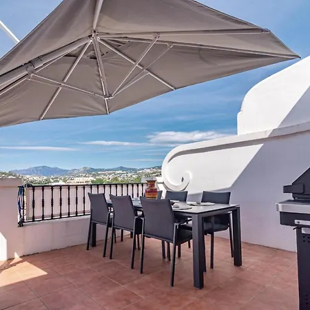 Charming 3-bedroom Townhouse In Aloha Pueblo With Breathtaking Views Holiday home Marbella