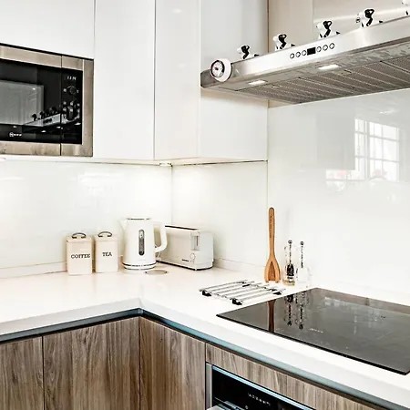 Holiday home Charming 3-bedroom Townhouse In Aloha Pueblo With Breathtaking Views