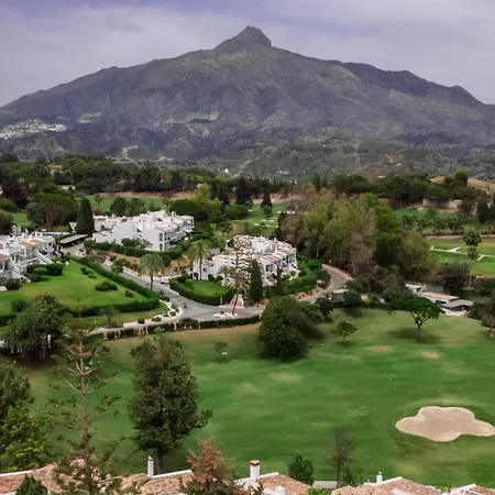 Holiday home Charming 3-bedroom Townhouse In Aloha Pueblo With Breathtaking Views Marbella