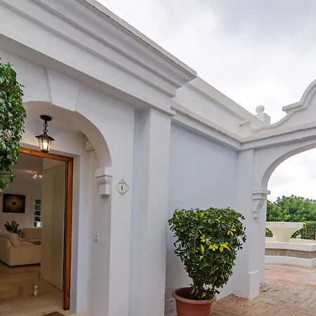 Holiday home Charming 3-bedroom Townhouse In Aloha Pueblo With Breathtaking Views *