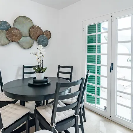 Holiday home Charming 3-bedroom Townhouse In Aloha Pueblo With Breathtaking Views *