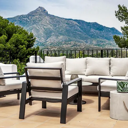 Holiday home Charming 3-bedroom Townhouse In Aloha Pueblo With Breathtaking Views *