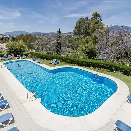 Charming 3-bedroom Townhouse In Aloha Pueblo With Breathtaking Views Marbella