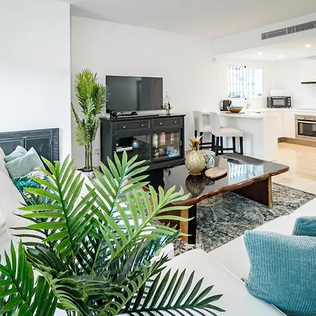Holiday home Charming 3-bedroom Townhouse In Aloha Pueblo With Breathtaking Views *